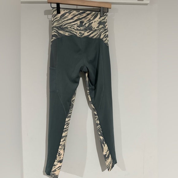 Adidas x Zoe Saldana Aeroready‎ Evergreen 7/8 Leggings Small - Picture 3 of 5